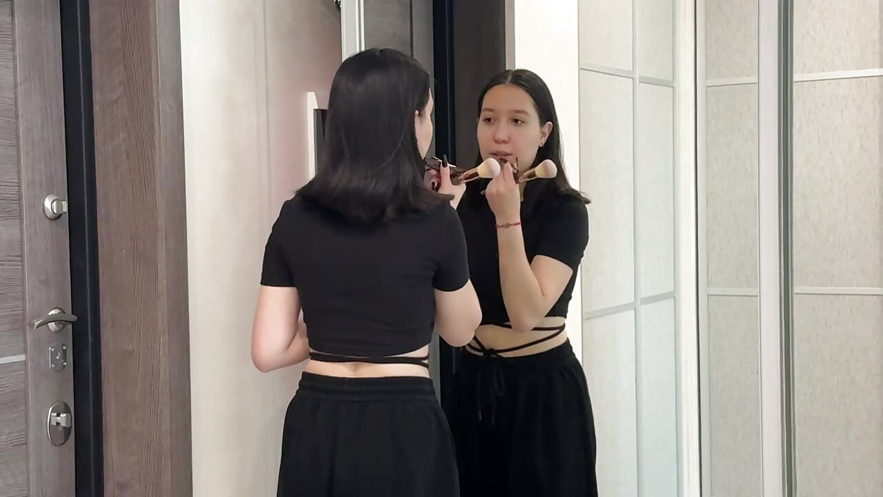 I love make up - video by RaeDarras cam model