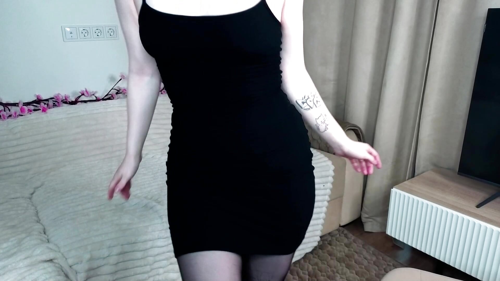 Majestic black dress and cute pale me~ - video by RanaKaduk cam model