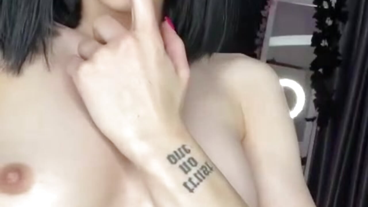 Boobies tease 👅