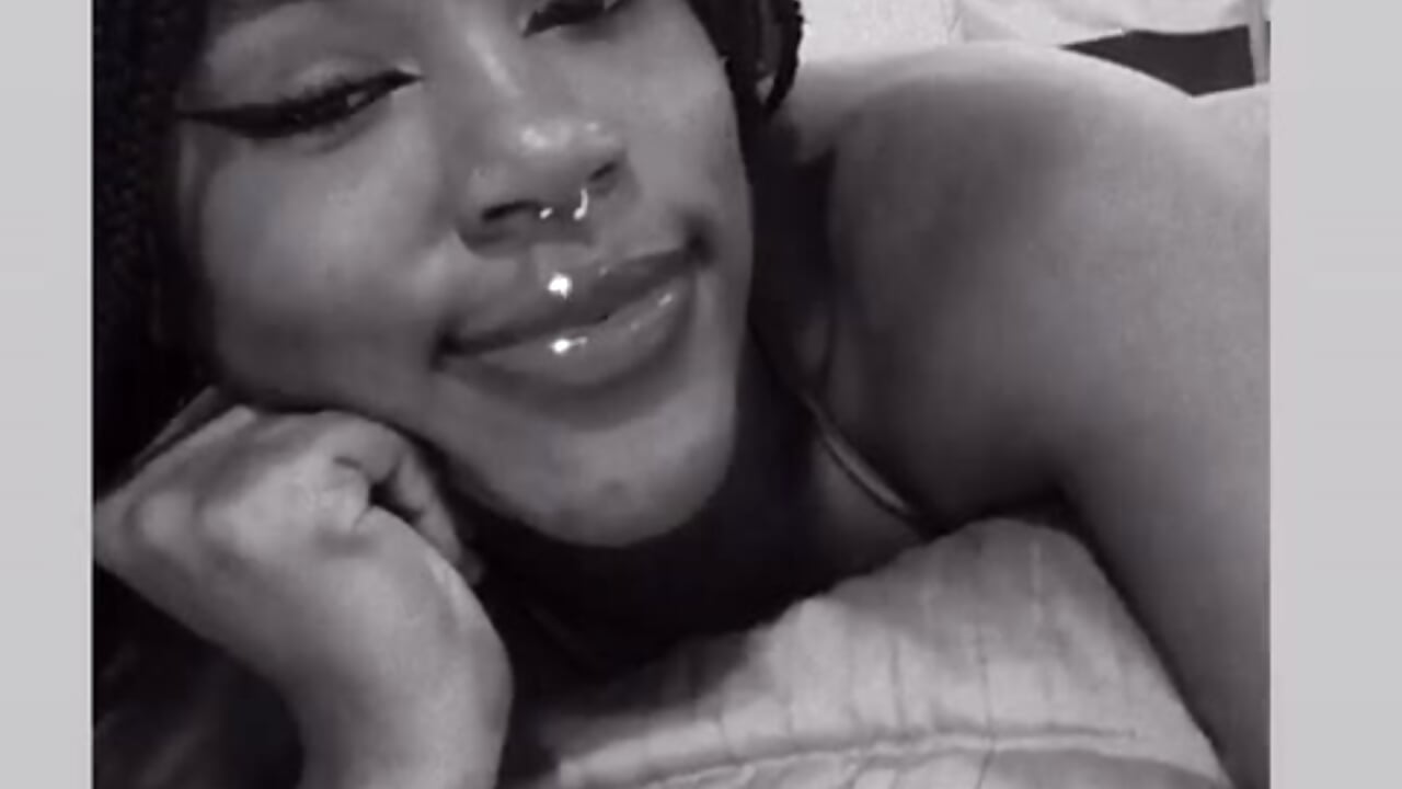 HEY! - video od modelky/modela Ebony_Pregnant_Teen