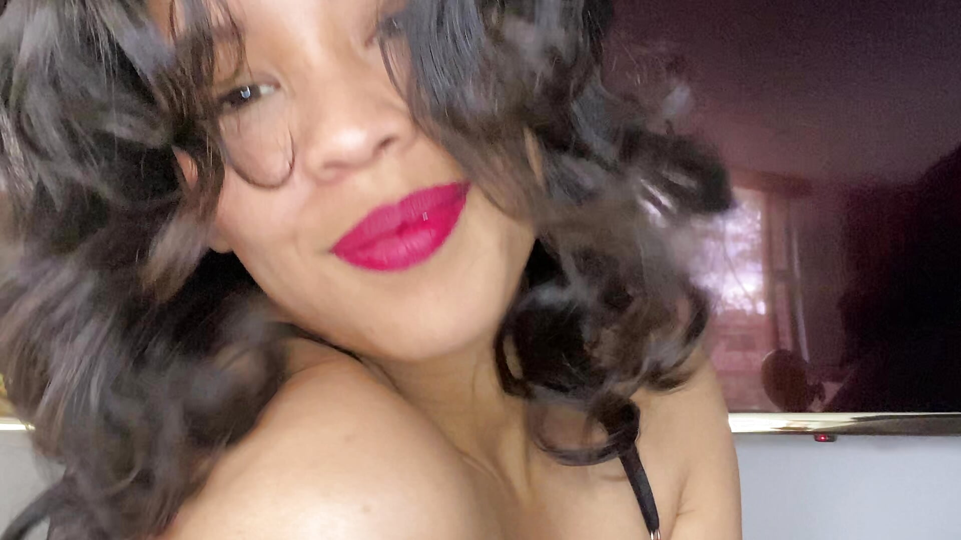 🍎​🍎​🍎​🍎​ - video by Esmerald_1111 cam model