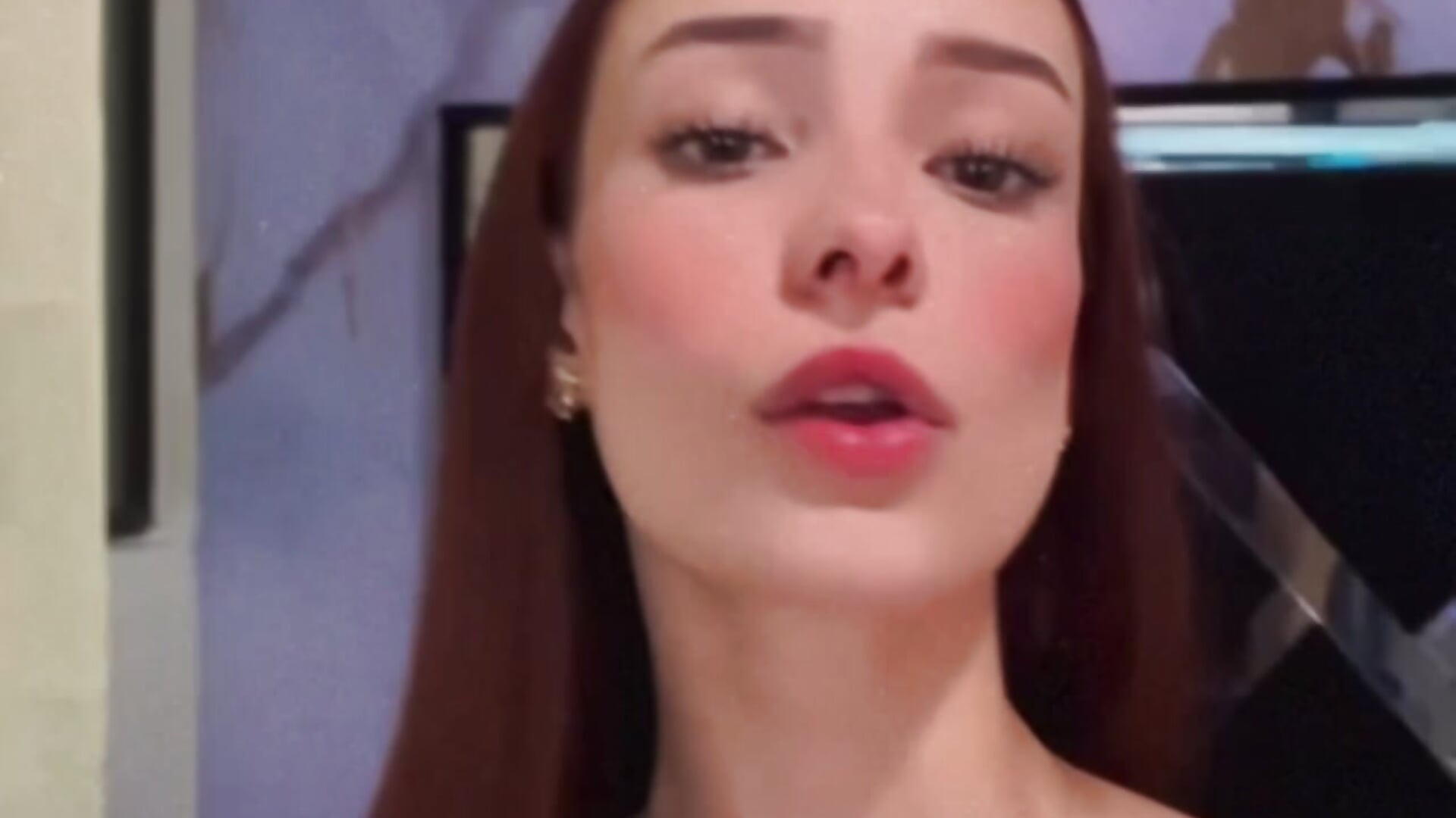 ScreenRecording_04-15-2026 01-59-51_1 - video od modelky/modela AmbarSxxx