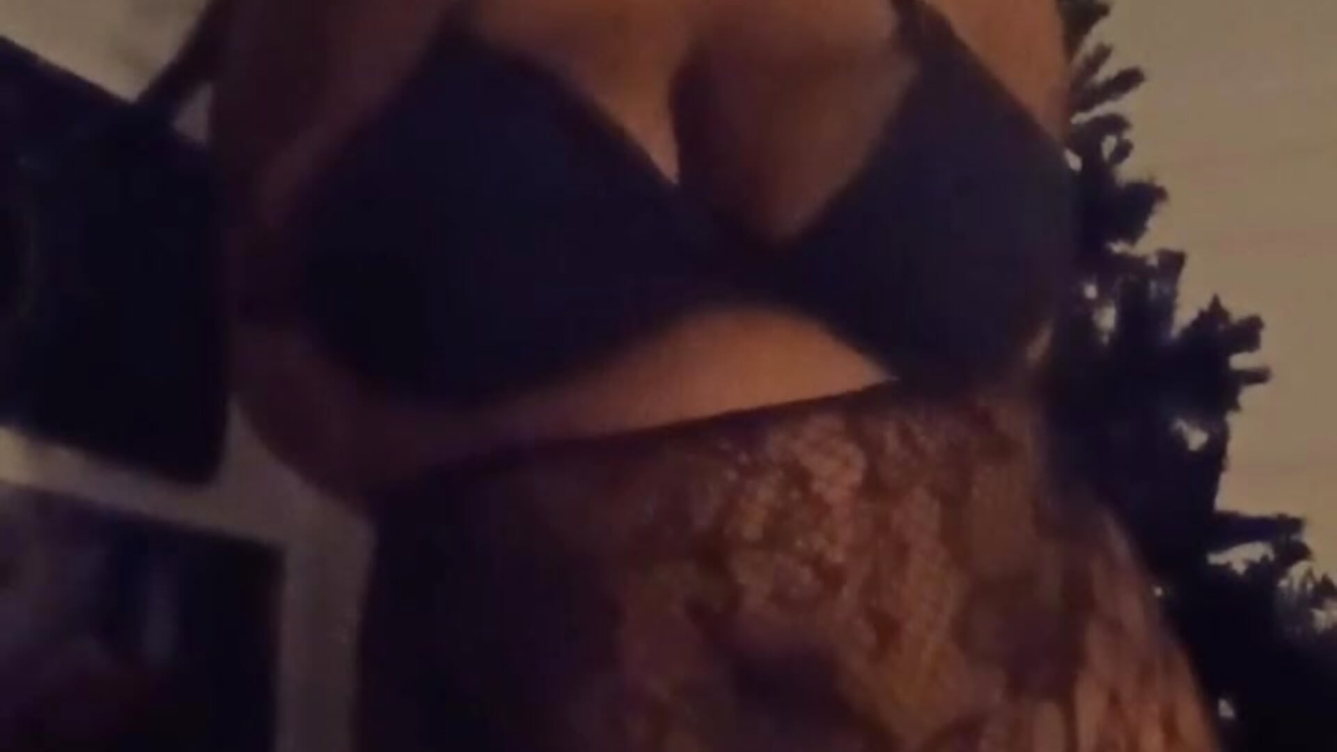 sexy stomach – video od webkamerové modelky VenezuelaLuxeNoir