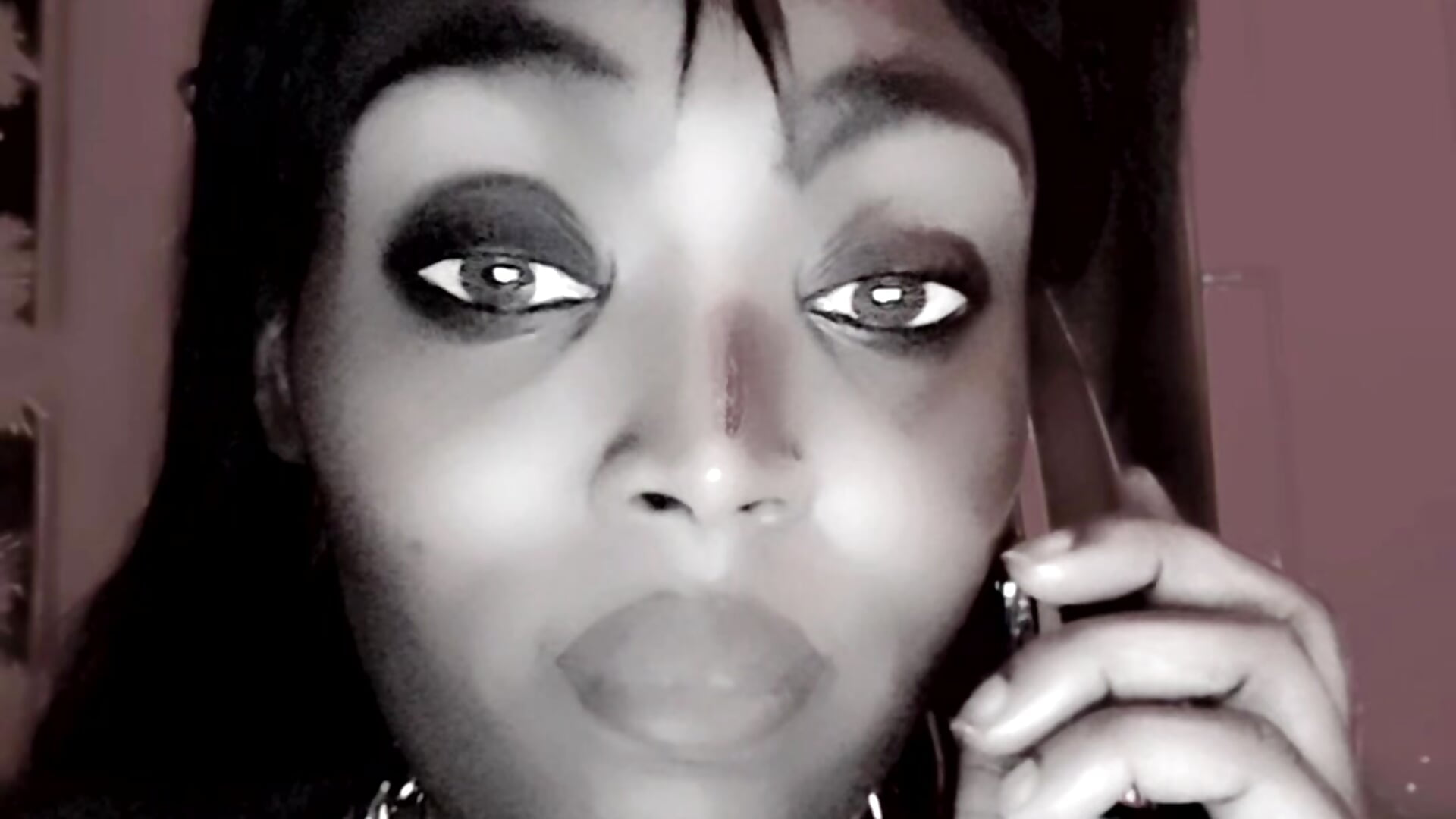 Lets get personal – видео вебкам-модели VenezuelaLuxeNoir