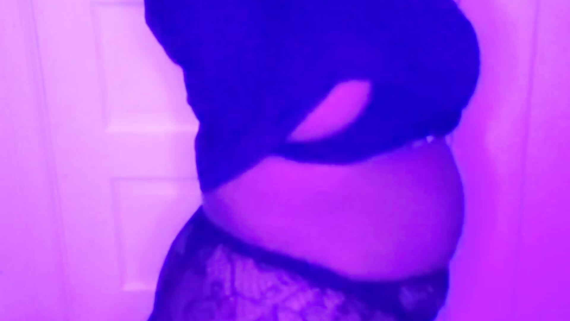 play with it - video VenezuelaLuxeNoir kameramallilta