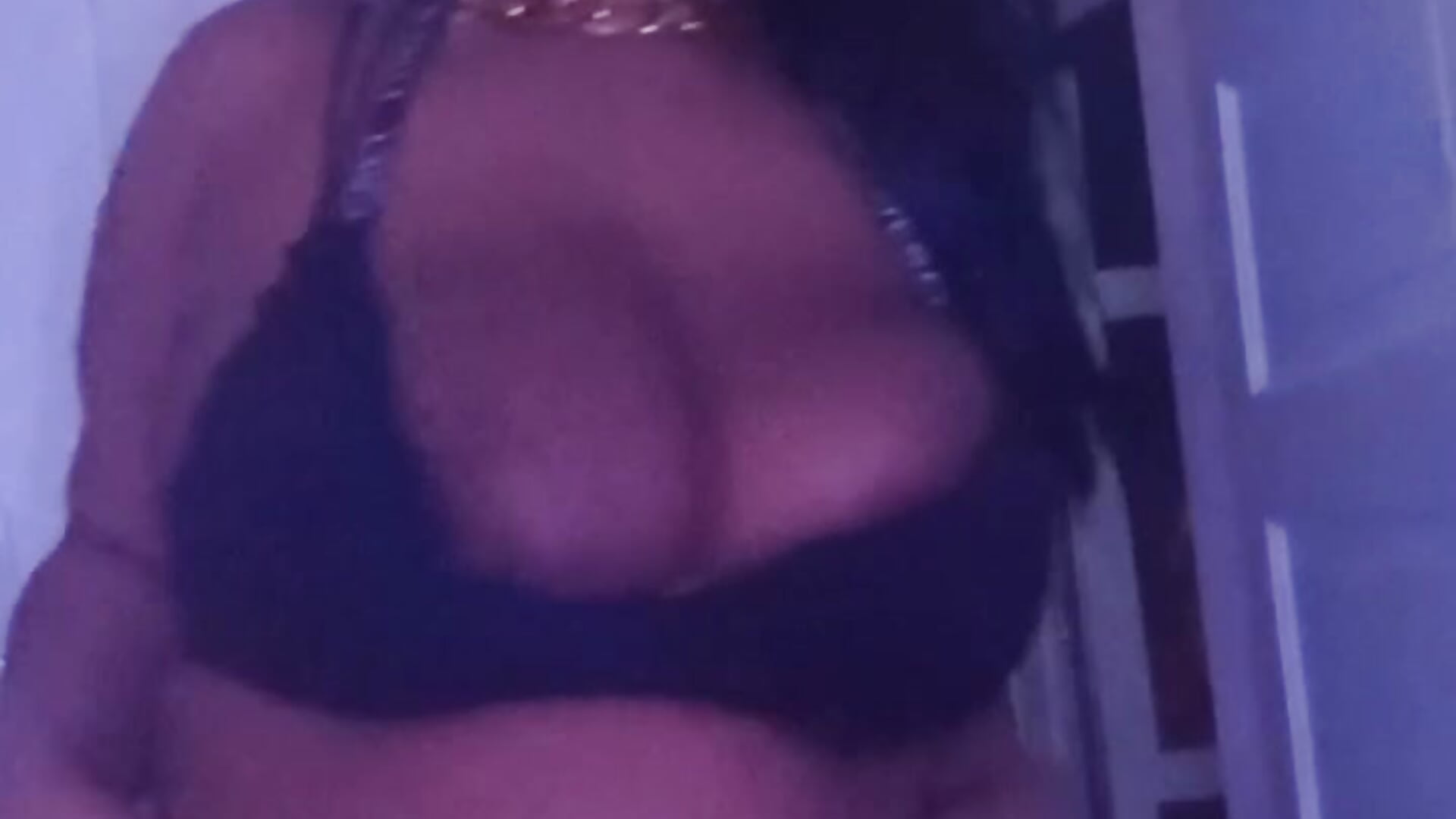 1000020685home alone - فيديو من VenezuelaLuxeNoir موديل الكام