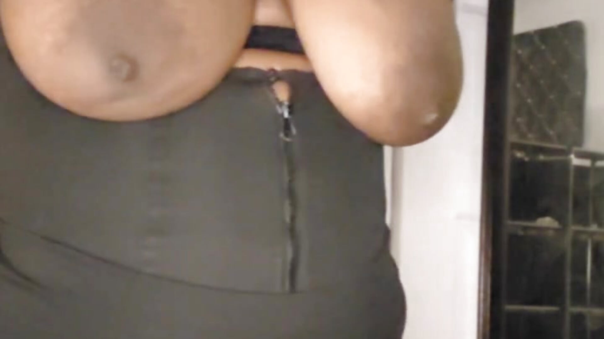 8205stillboobs – video od webkamerové modelky VenezuelaLuxeNoir