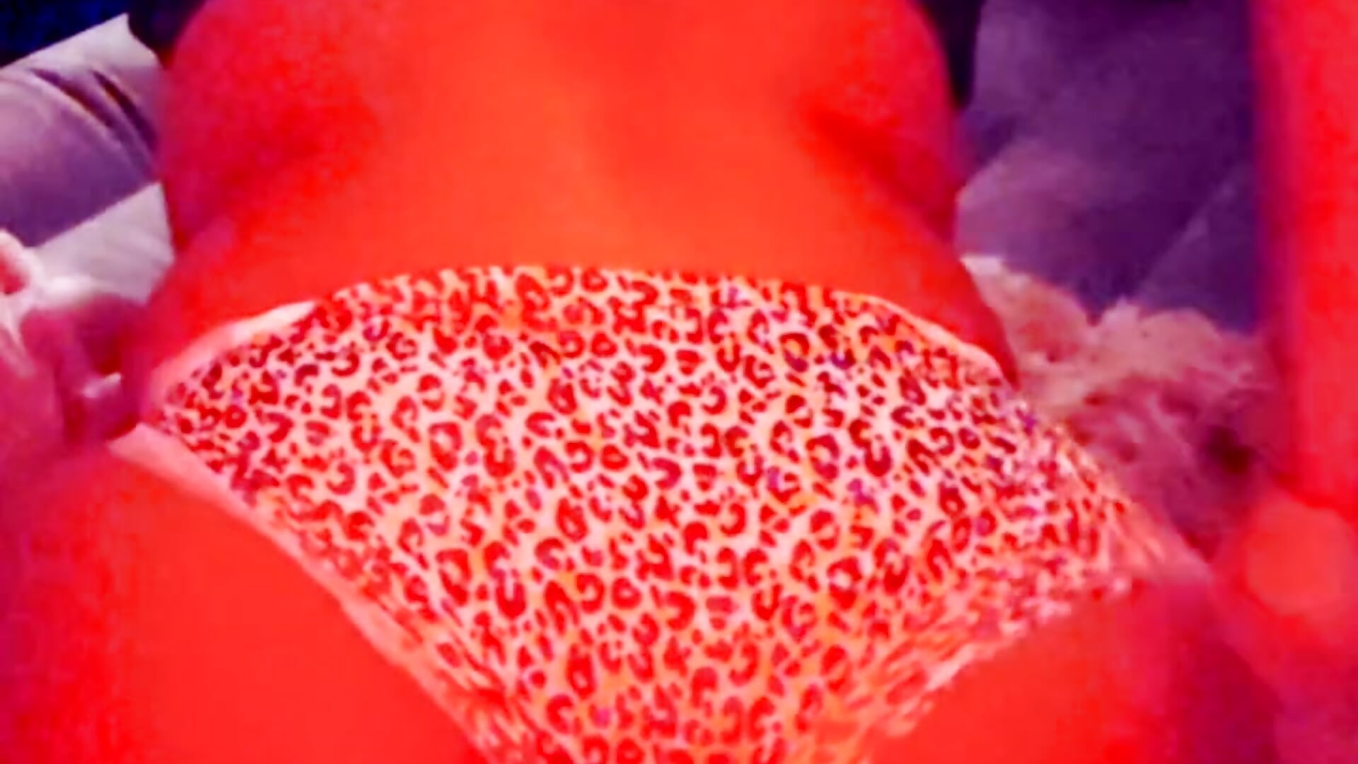 7590 kiss butt - video by VenezuelaLuxeNoir cam model