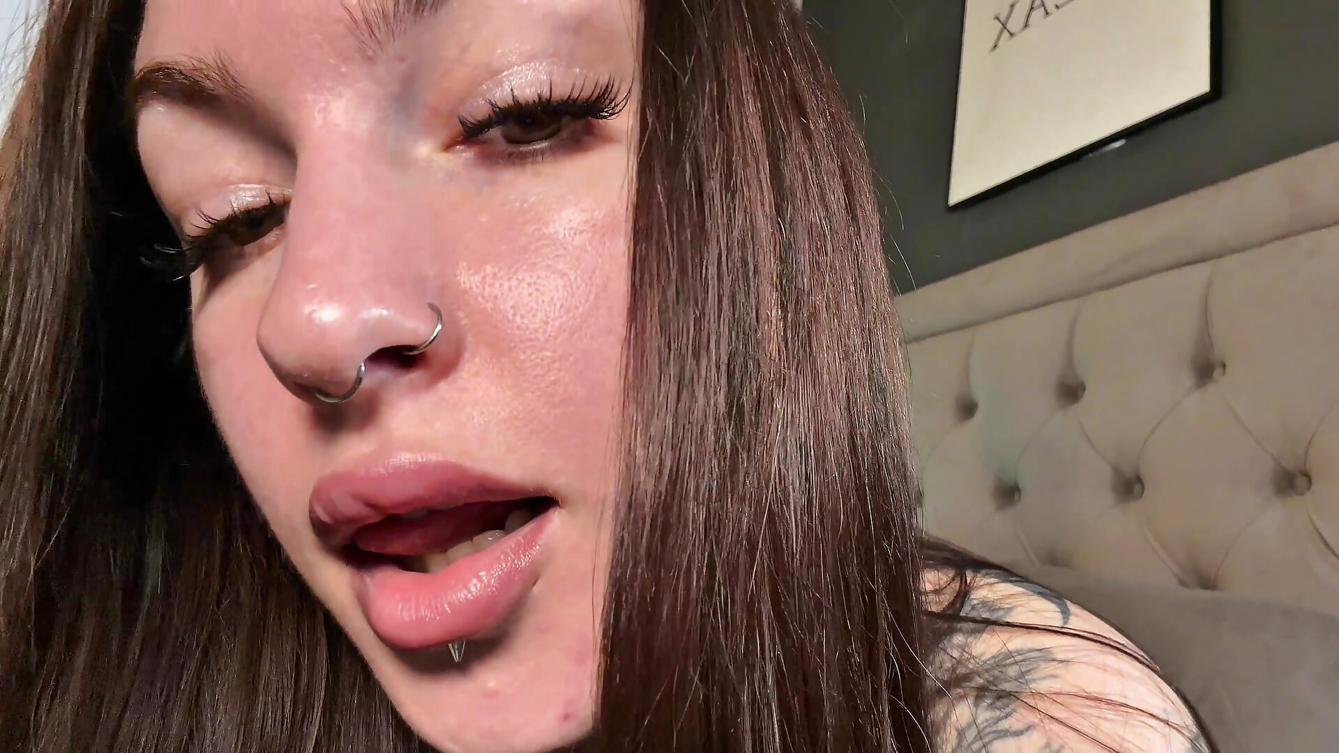 I tease with my tongue - Tattitude_ adlı kamera modelinin videosu