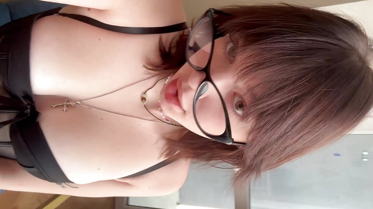 What do you say?Do you like black?