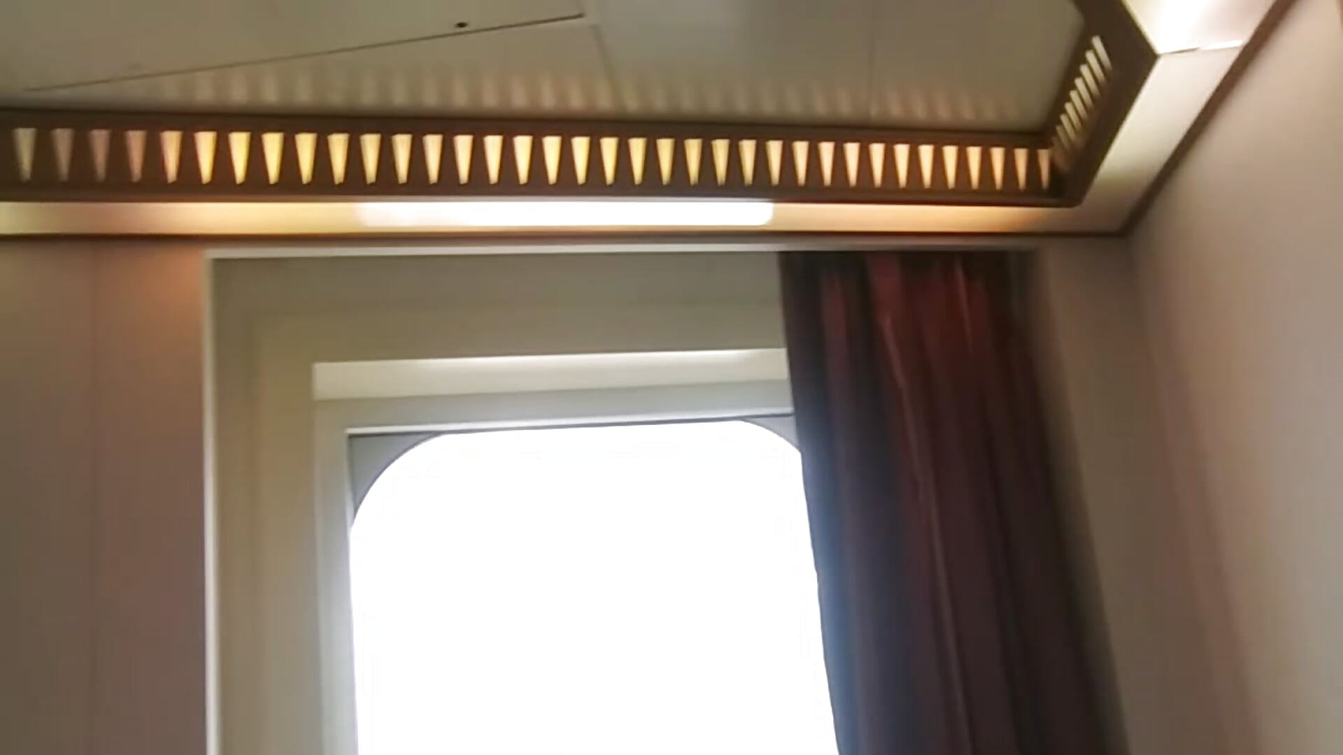 Tour of  Cruise Cabin while nude - video by davedonny093 cam model