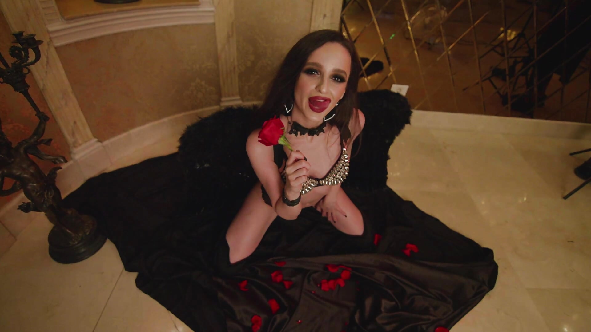 Dark and twisted in the hottest way - video by AnnaHarperX cam model