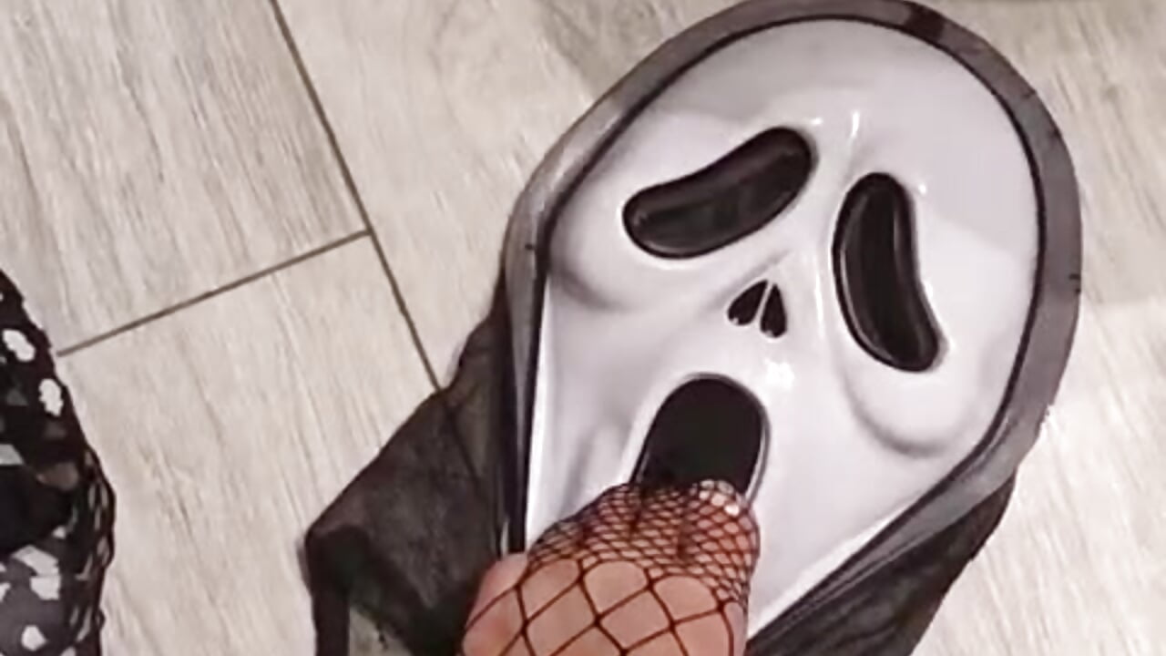 Halloween – video modela na kameri Lauroberts7
