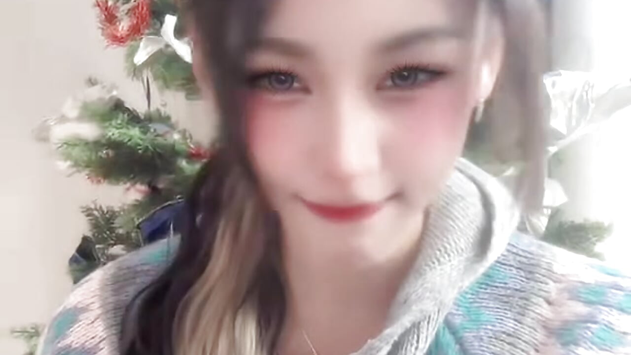 SNOW_20251204114651 - video by niina_1935 cam model