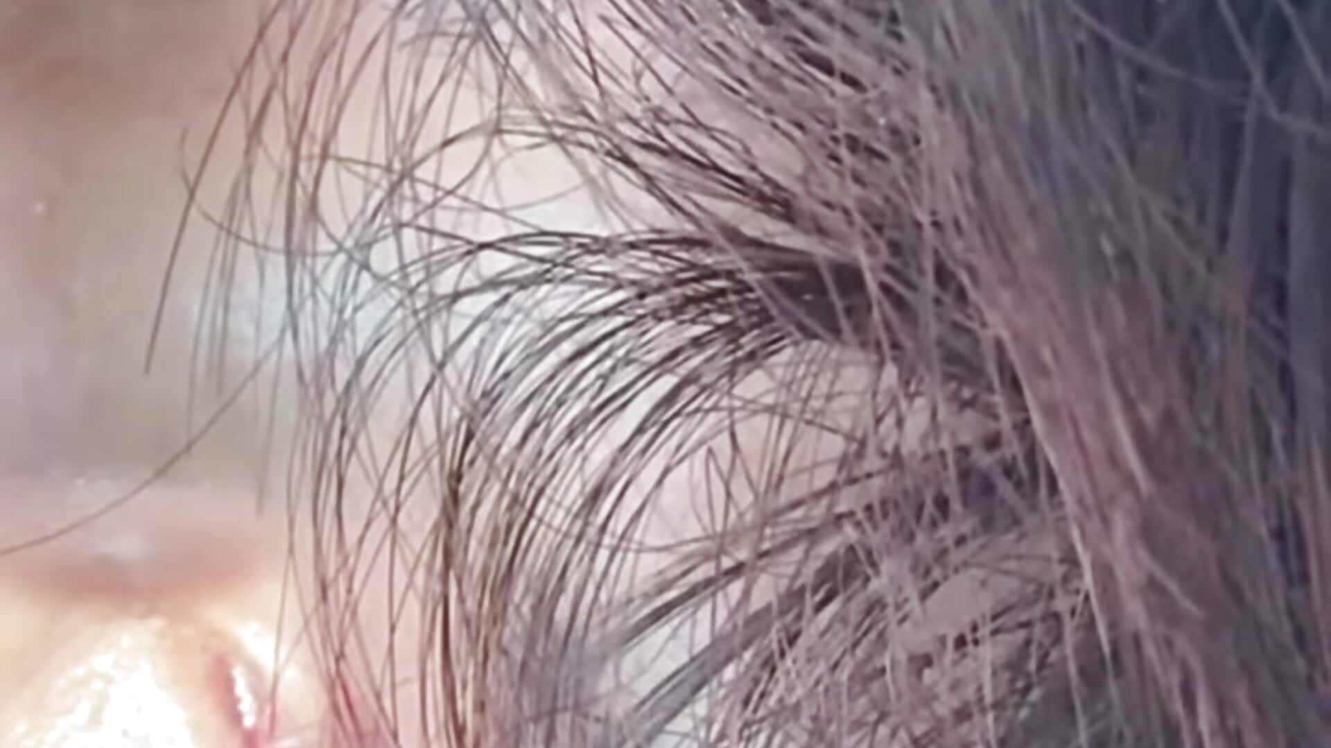 Alcoholic eyes🤌🏻 - video by Kimoo_18 cam model