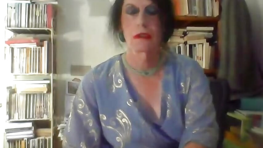 Bonsoir je vous attends - video di LianeDargueil modella di cam