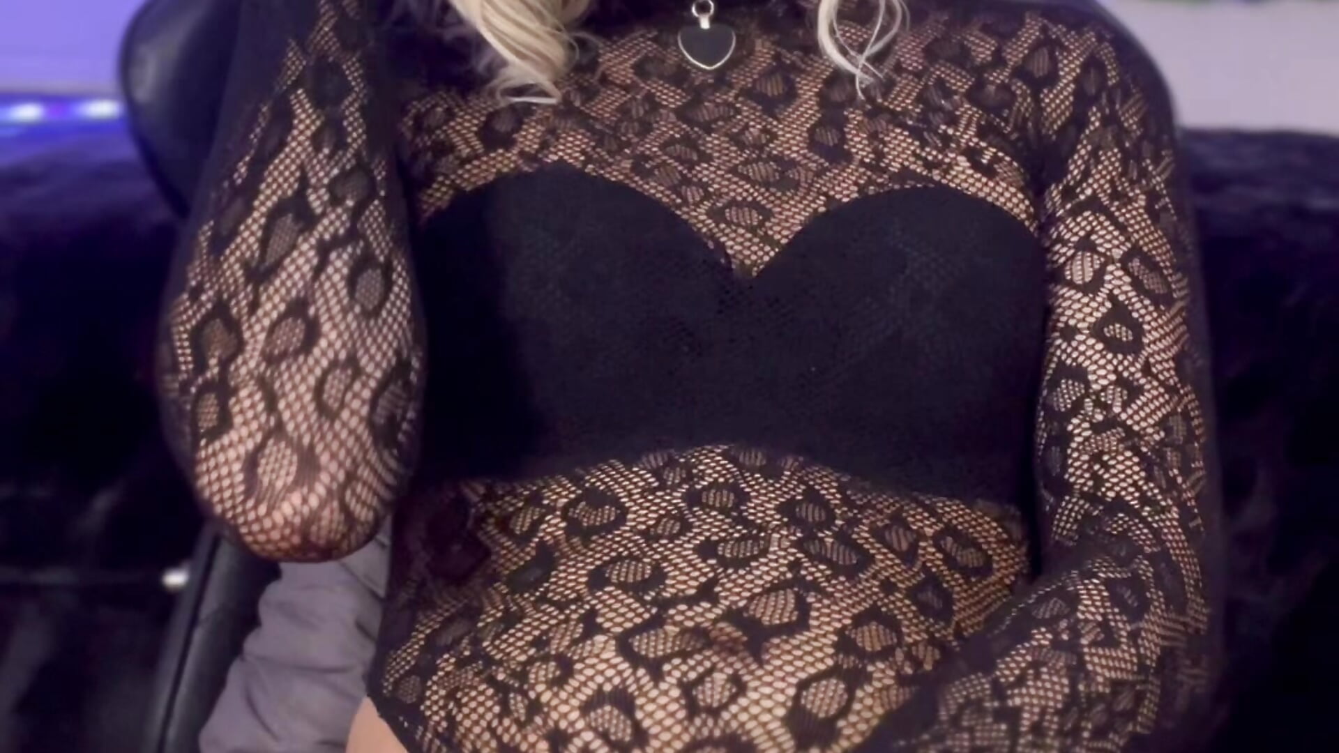 IMG_2777.mov - video by daniii_mua cam model