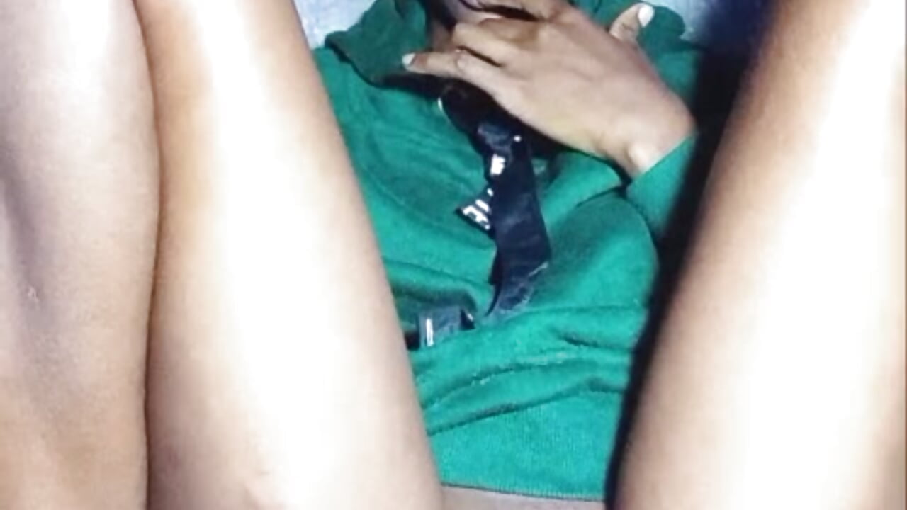 fucking pussy - video by MNCANYANA cam model