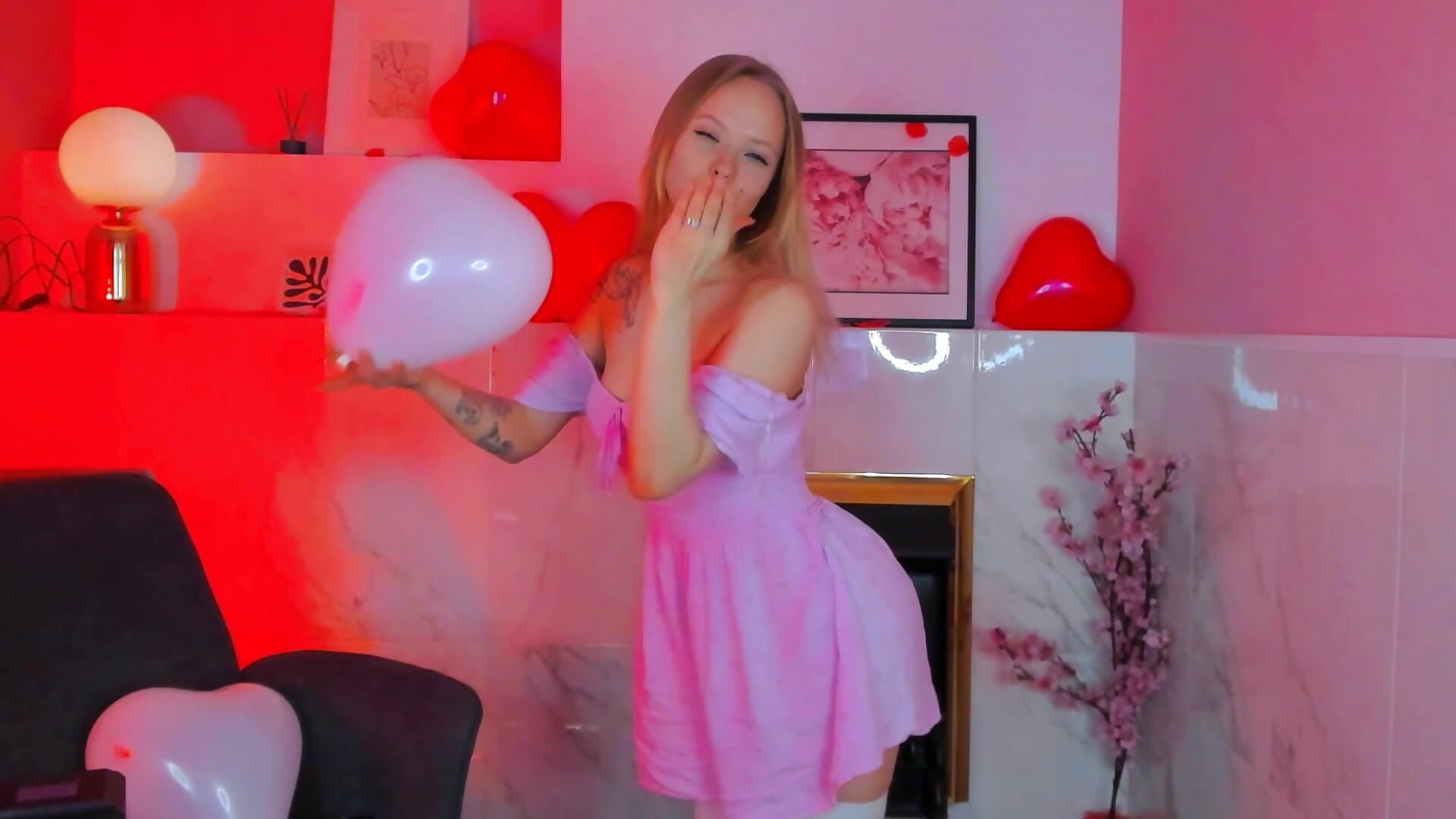 I'll be your Valentine! - video lucy_loy kameramallilta