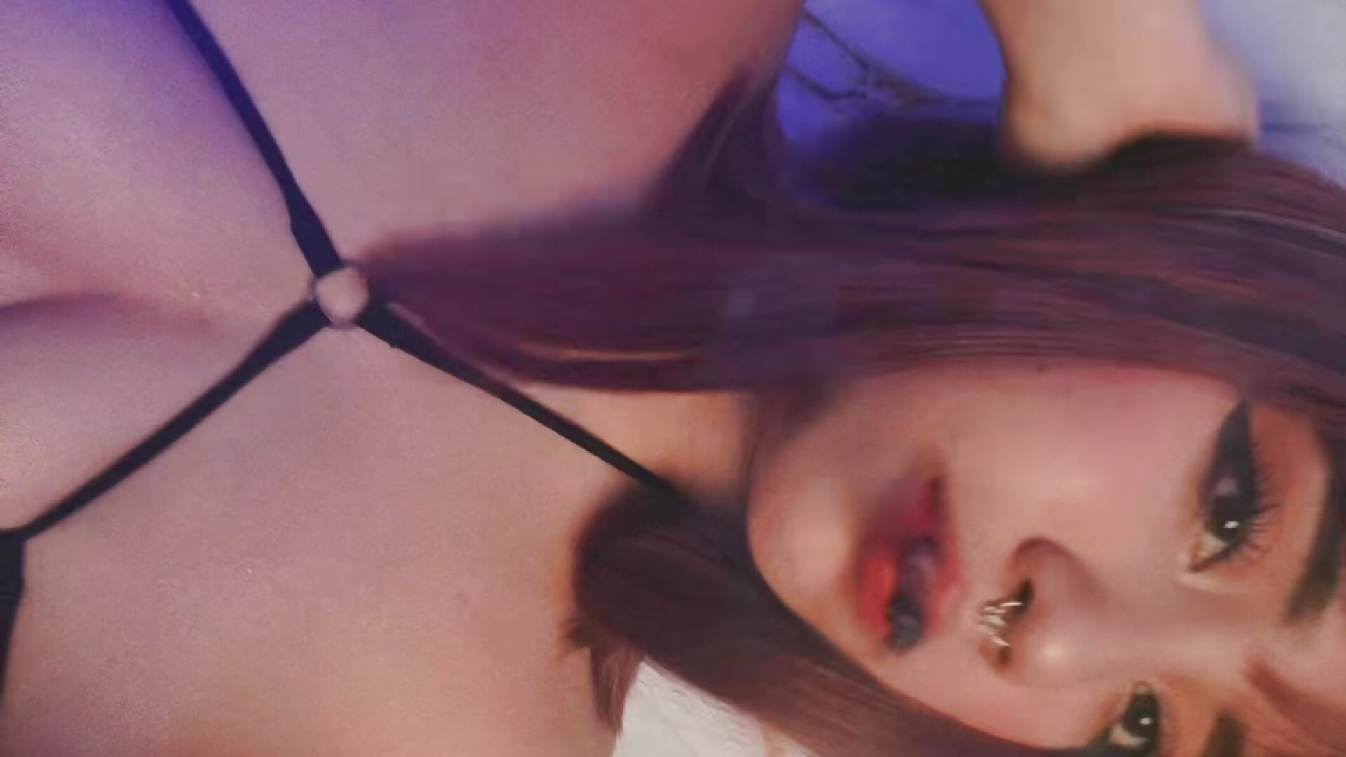 Smoke girl - video by emy_eviee cam model