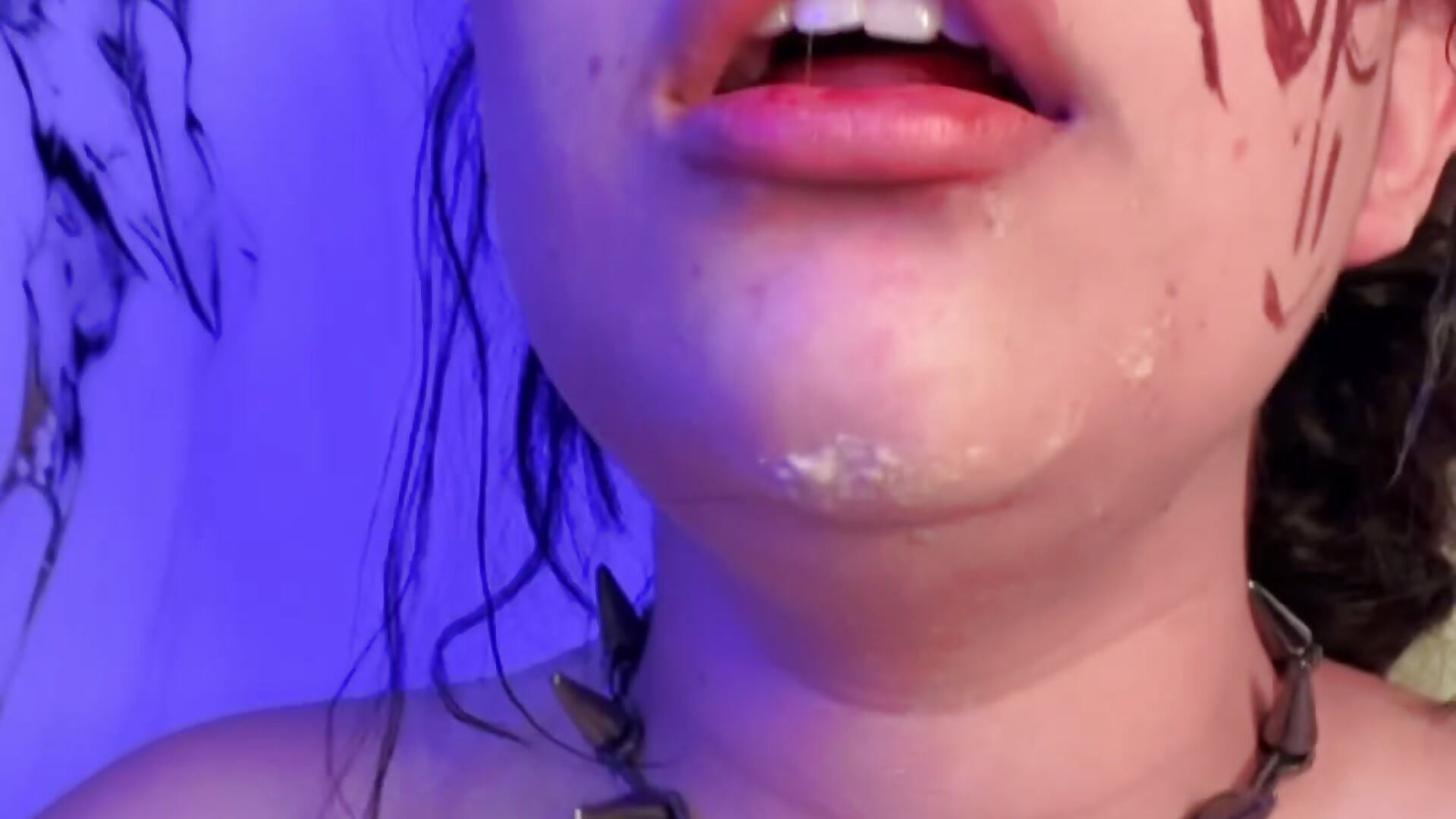 Upsss - video by emy_eviee cam model