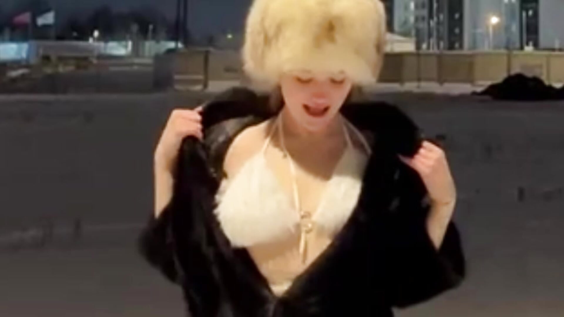 There are already 100,000 of us, thanks to everyone. I love you. Your Masha❤️ - video by RussianWoman cam model