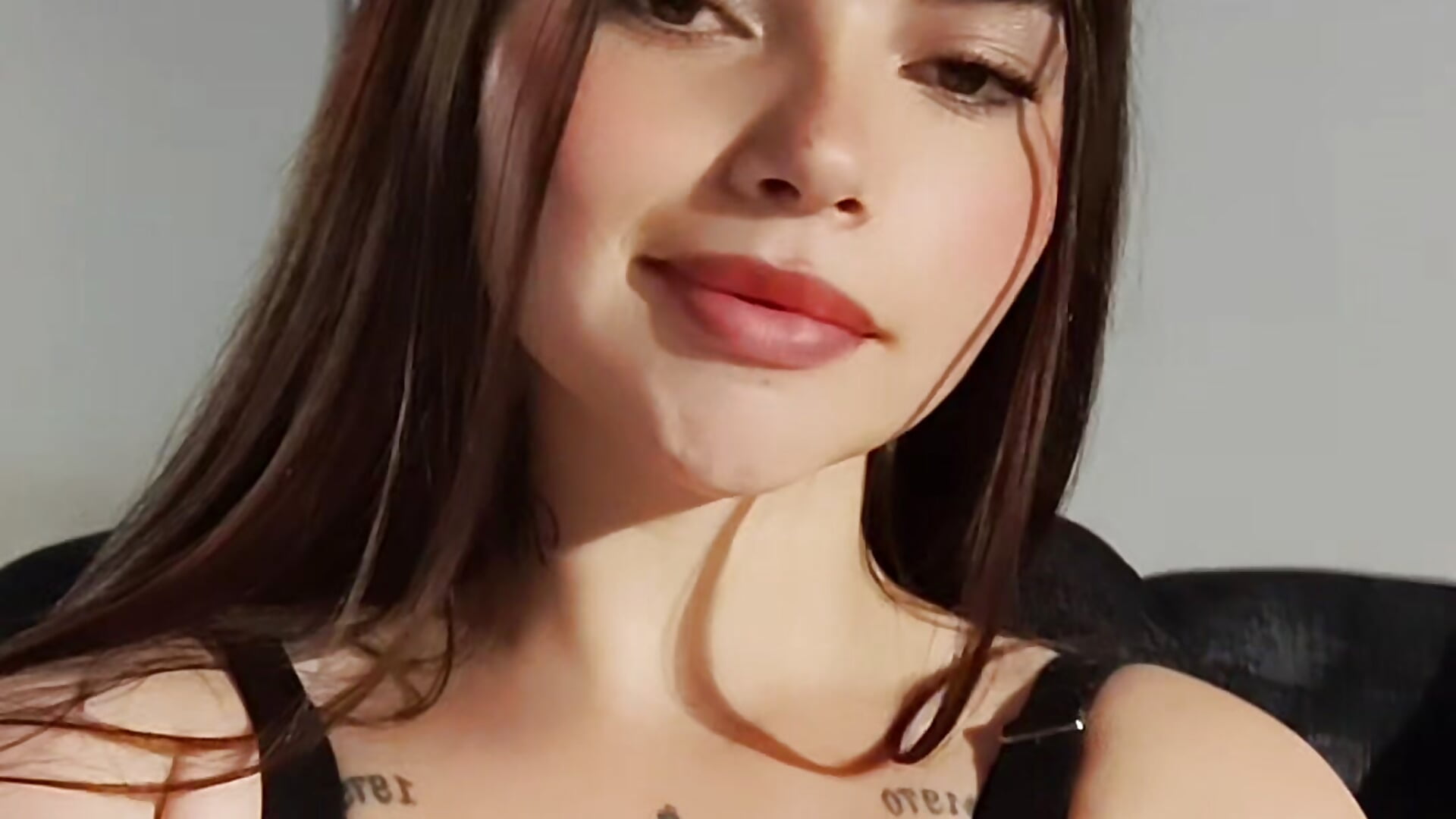 💋