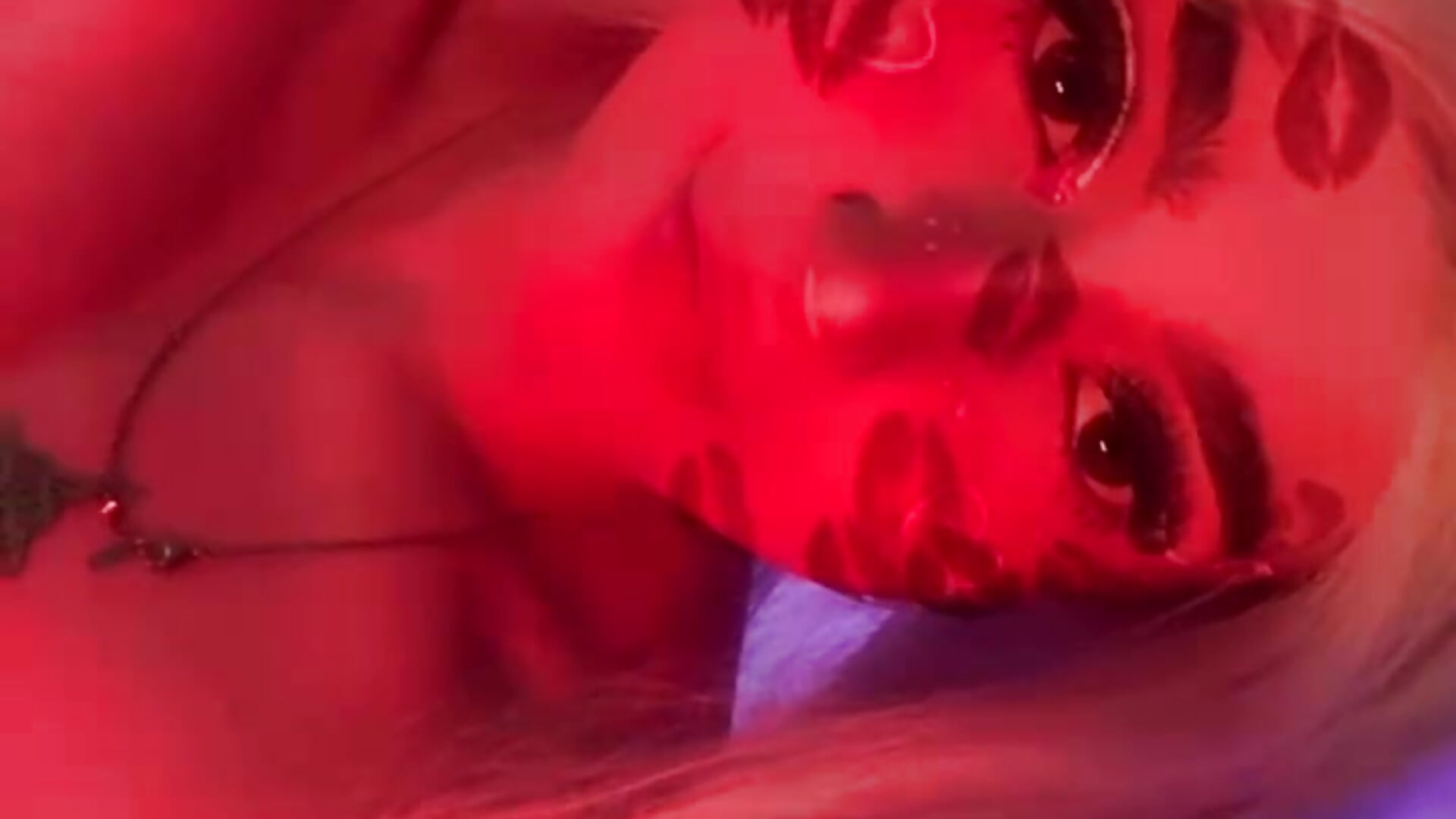 Hi handsome! I want to feel you tonight, come see me; I’ll be waiting for you.  💗 - video av GabyRose9 cam model