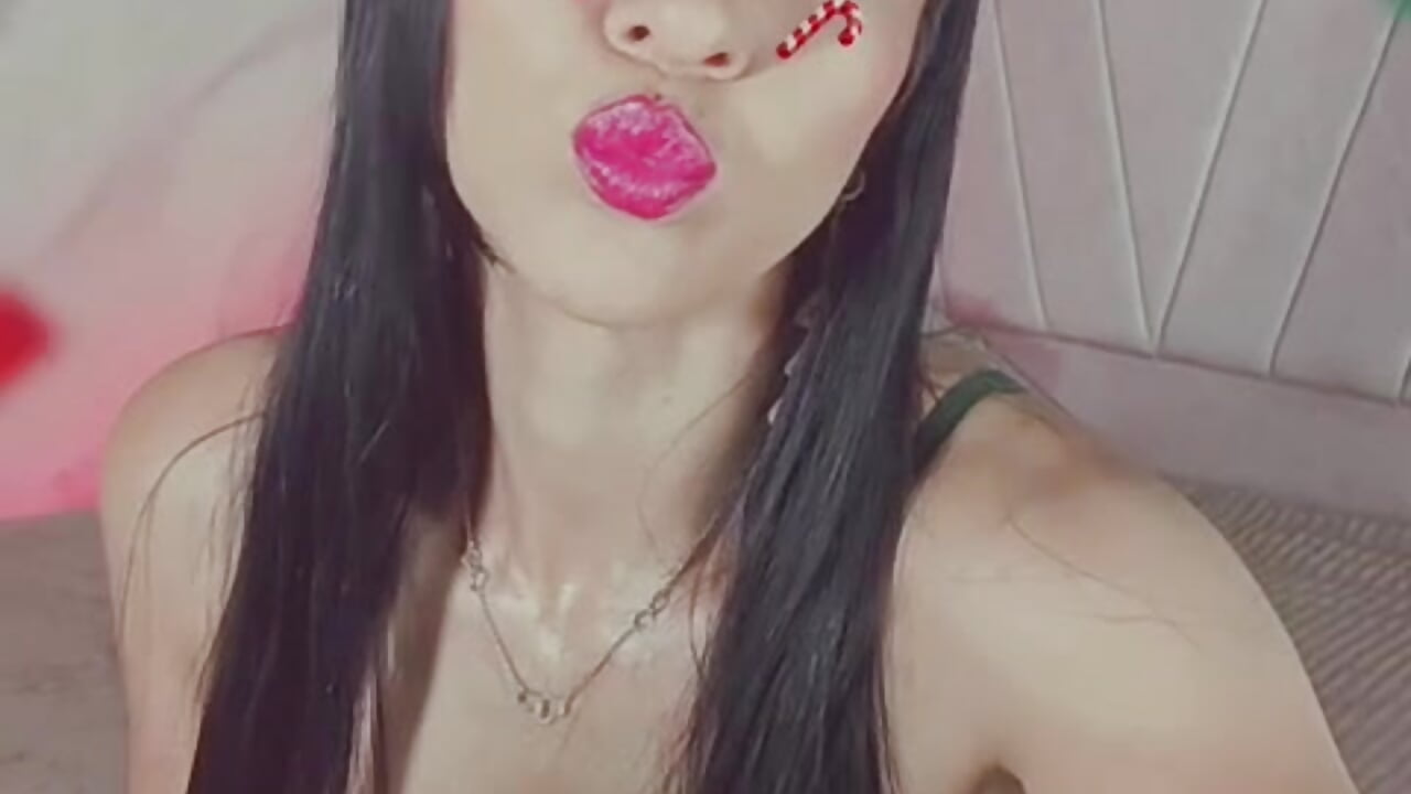 Tu travieso regalo de Navidad… ¿listo? 🎁💋” - video av Mia_elan__ cam-modell