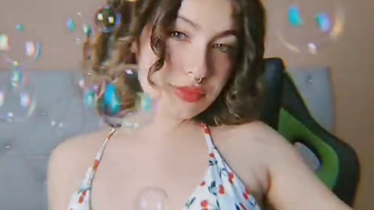 have fun 💕🥰🫧 - video by MarieTaylor_ cam model