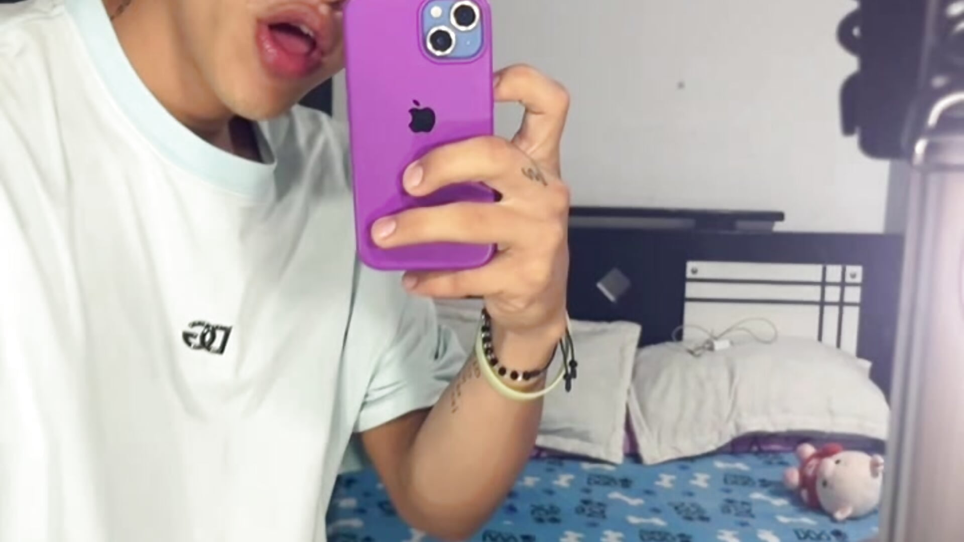 65e7961882624700a27aac99495a6bf7 - video by kennyonly_ cam model