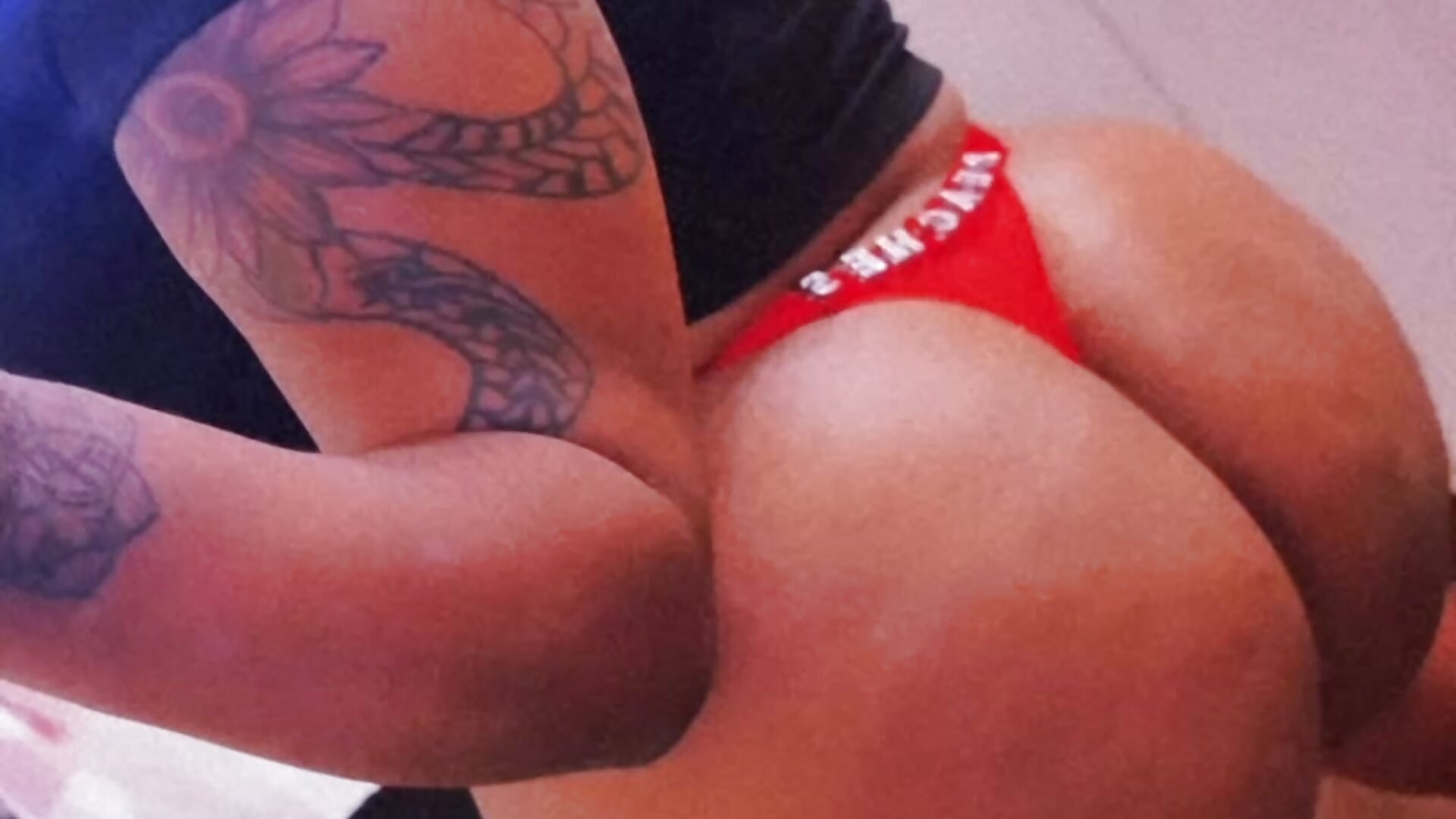 39e171c2e3214319834b80608c12b449 - video by Prettypeachesss cam model