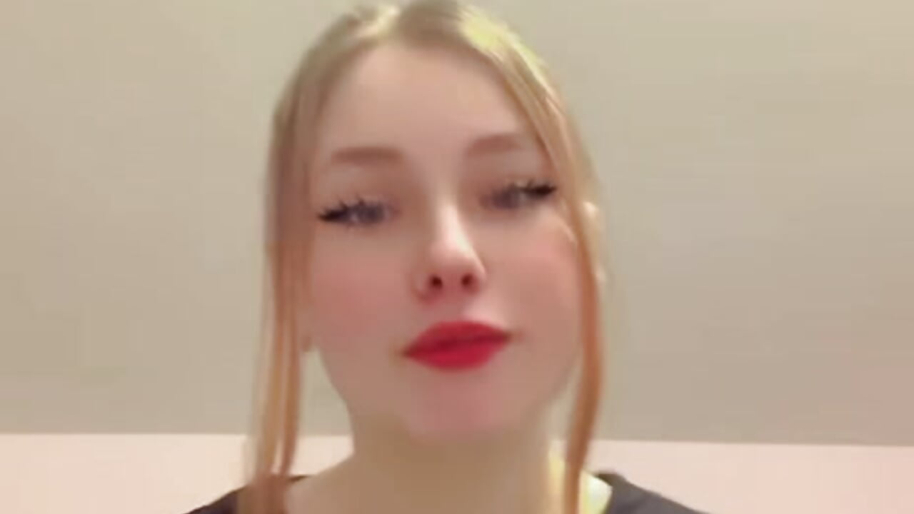 me for you - video by VikiAmour cam model