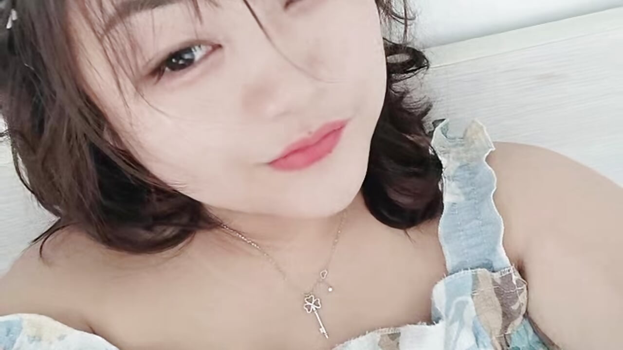 E69E8A0AC7A5C99EE9B09BF5D0AA7A97 - video by ruo-222 cam model