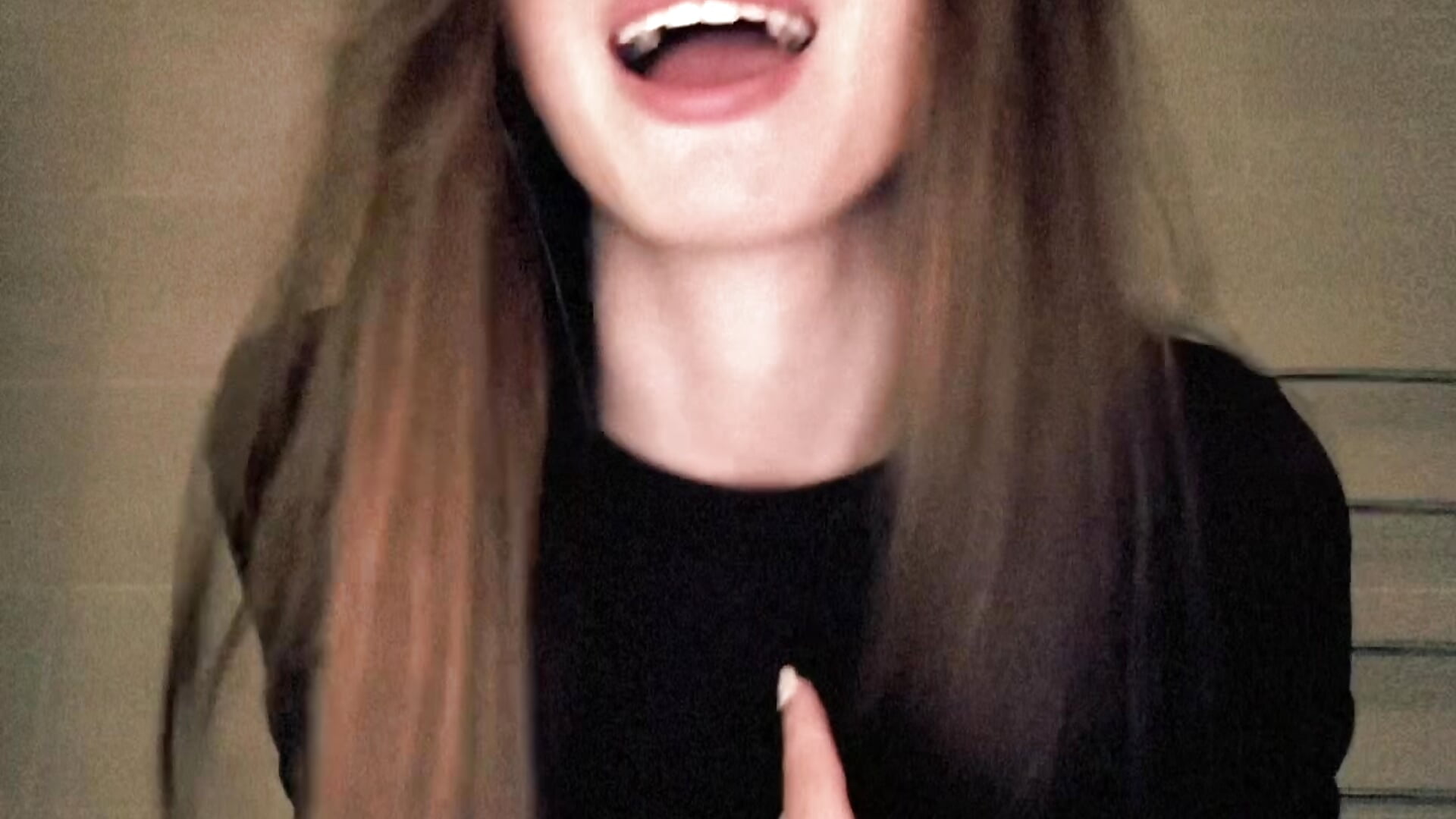 cute - video by peachmary cam model