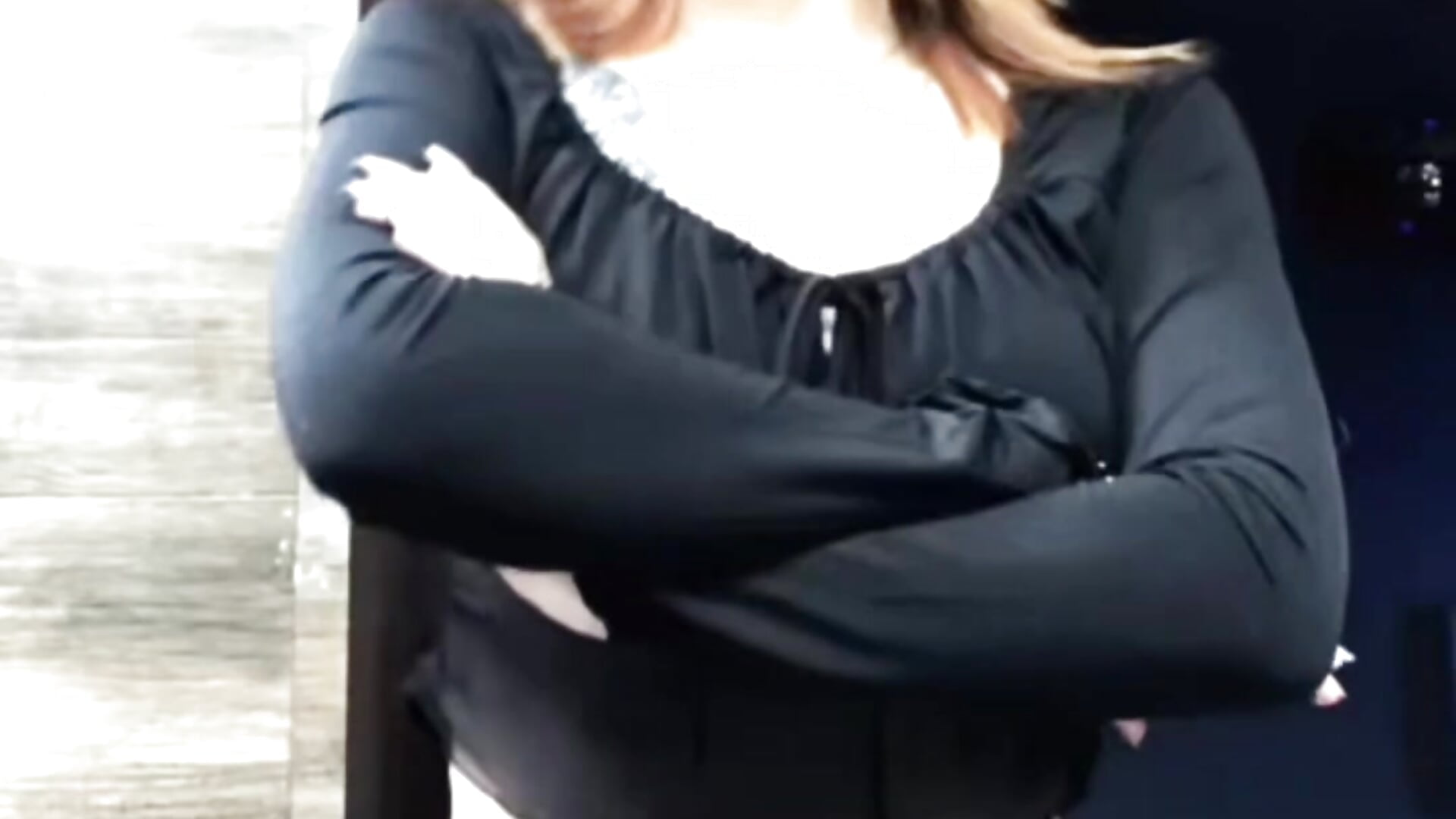 Wet Hair, Warm Smile - video by mally_luxxx cam model