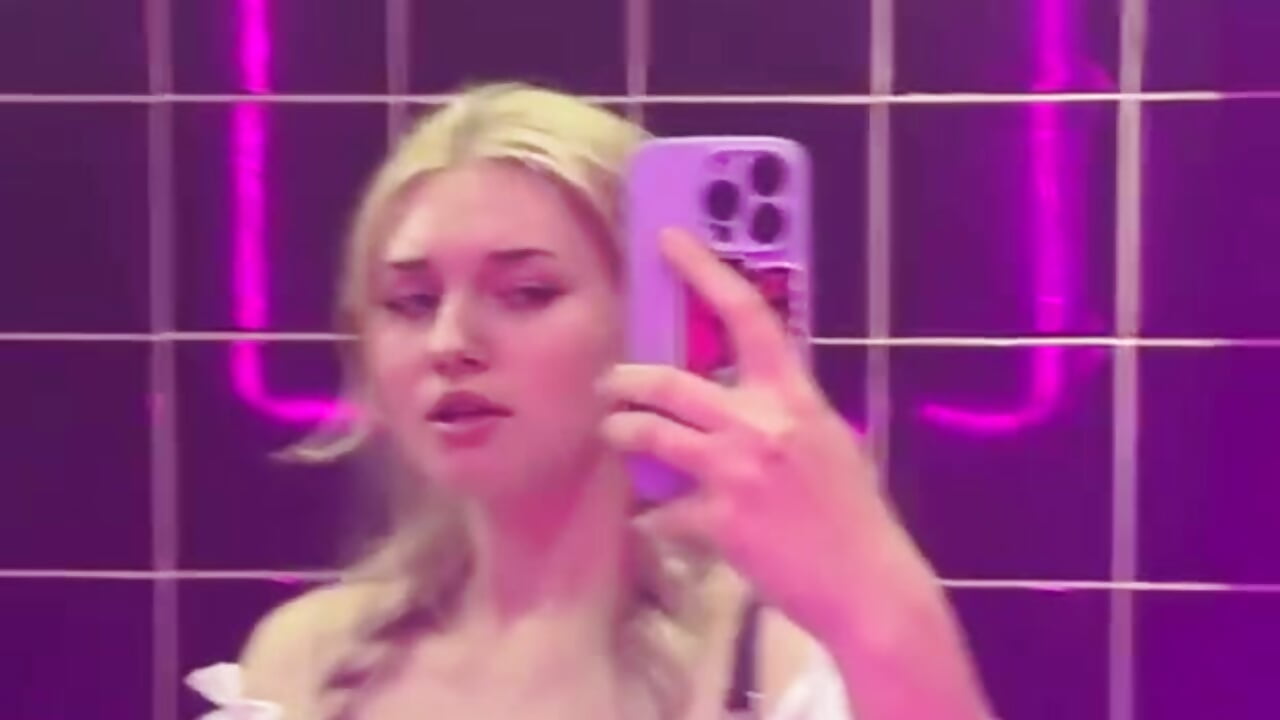 From my pofile) – video modela na kameri Malley_Saunds