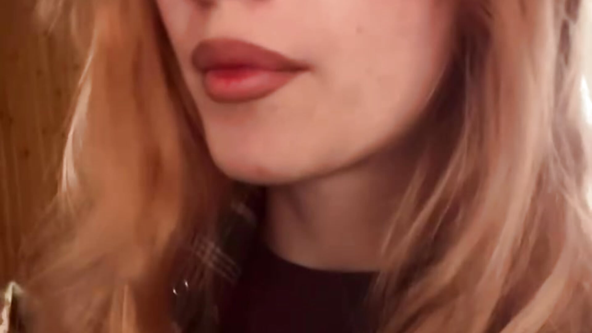 Lipsing time - video by NamiSerene cam model