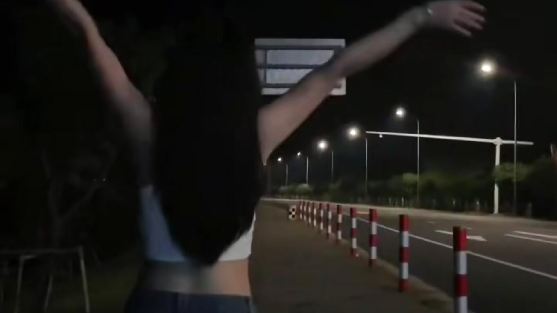 云月有疏 背影无别 – видео вебкам-модели -Angela