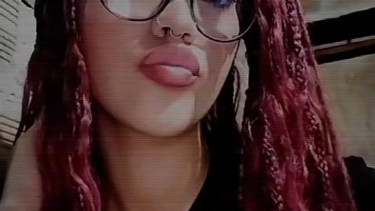 a kiss for you - video by Taylor__Watson cam model