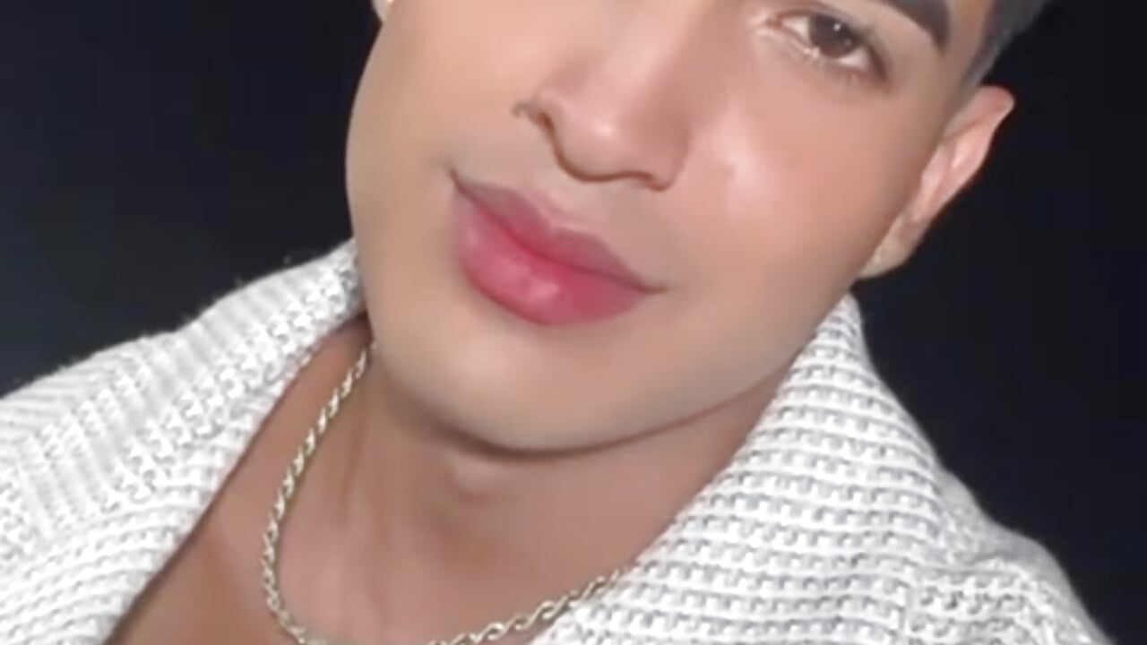 Hello - video của người mẫu cam ken_blakerr