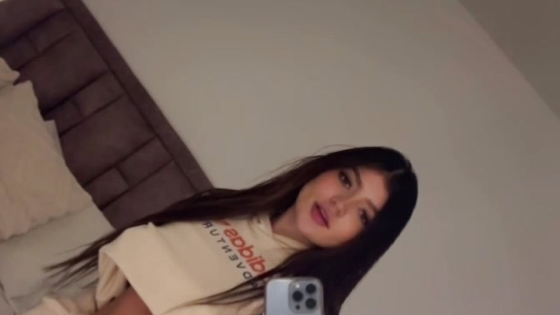 I hope you like the videos I uploaded!!🫶🏻 - video oleh model kamera MarianaBaez1