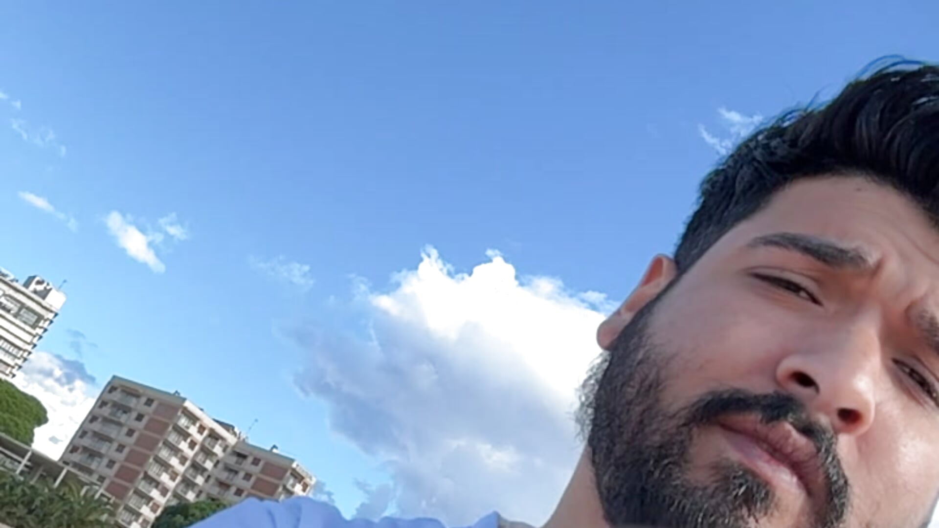 38606855-6440-434A-ABFE-D5A819F2CB43 – video od webkamerové modelky hamzathedaddy