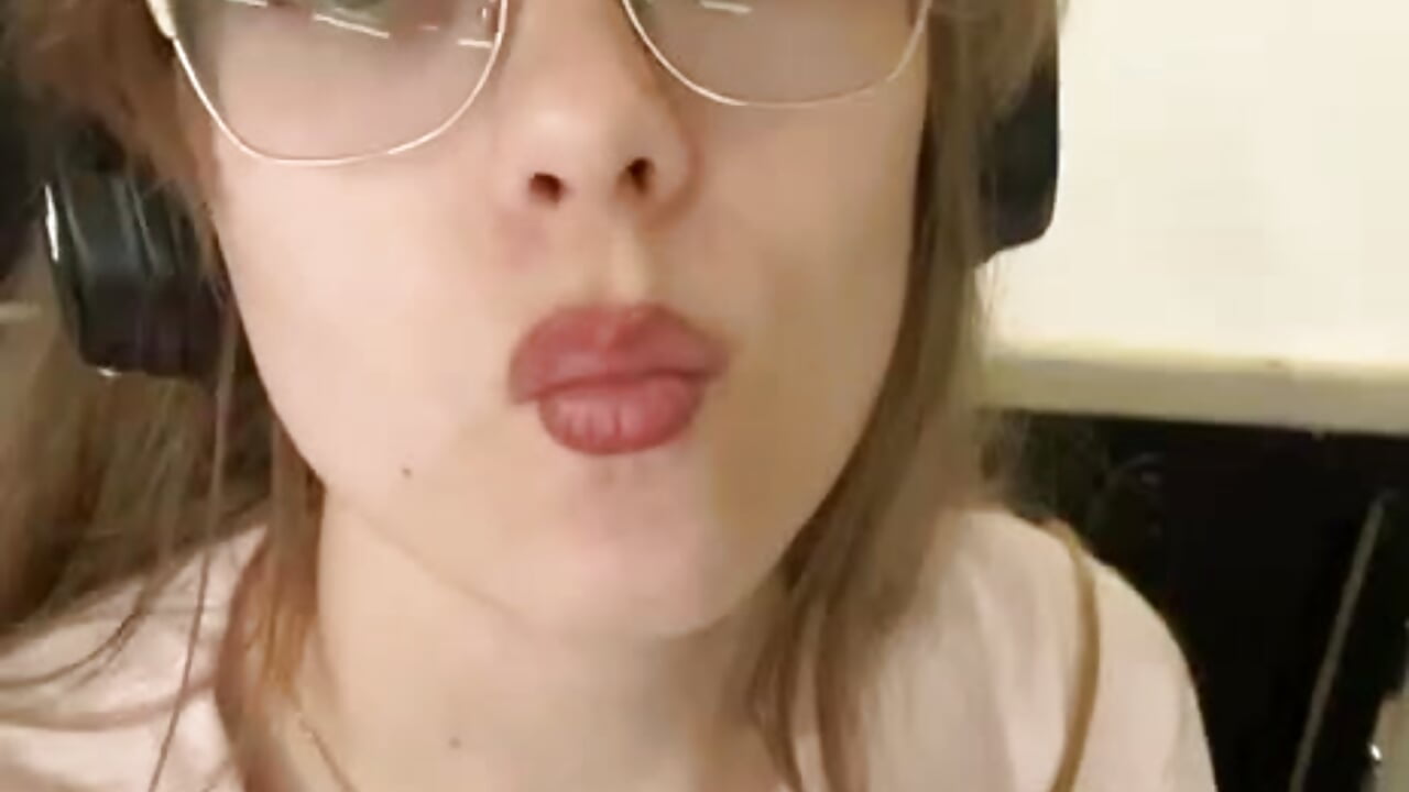 IMG_9850 - video by LouettaTornese cam model