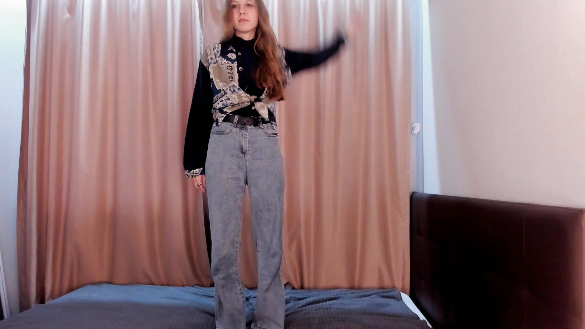 Exercises😆 – video modela na kameri HazeLuneth