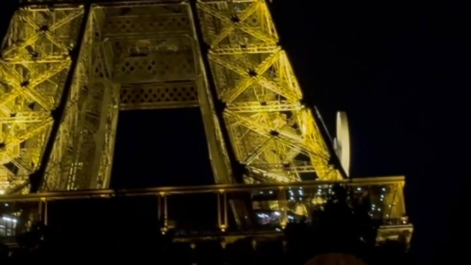 Paris 😍 - Video von SoniaLav Cam-Model