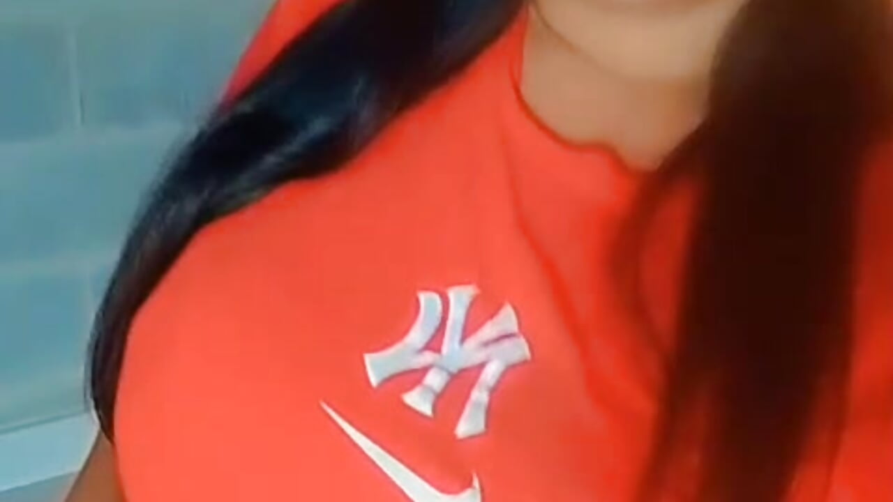 1000114346 - video by A_z3_26 cam model