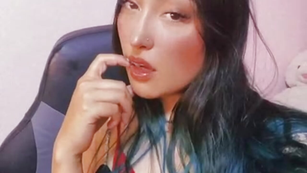 wink wink - video by LunaAponte cam model