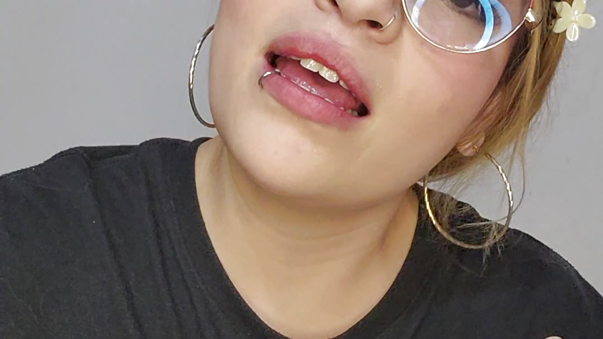 Song ♡ - video by mila_curvy cam model