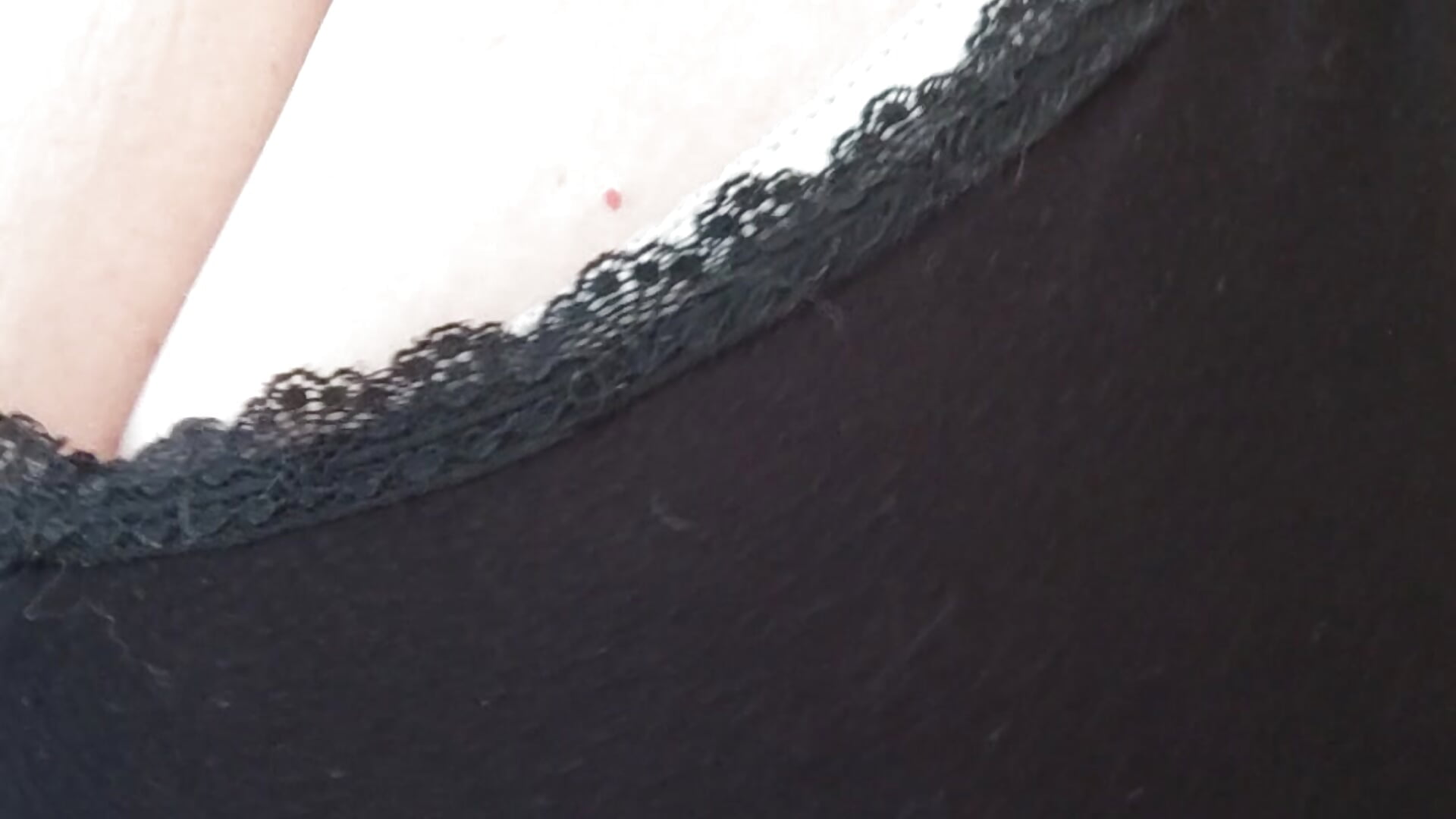 Ça rebondi 🥵😅 - video by zazabellephoto17 cam model